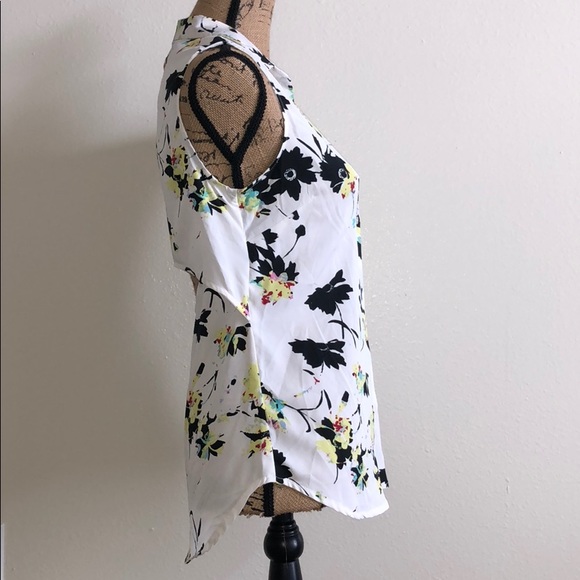 Jessica Simpson Top - Picture 3 of 5